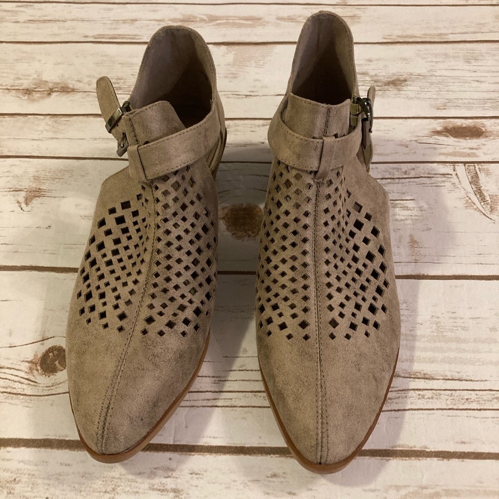 Roebuck & Co Tara Taupe Laser Cut Ankle Booties 8 - Picture 7 of 11